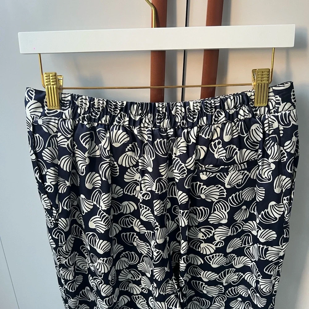 Sea shell pattern satin pants - Picture 3 of 3